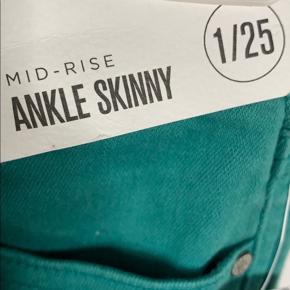 Celebrity Pink Ankle Colored Skinny - Picture 6 of 6